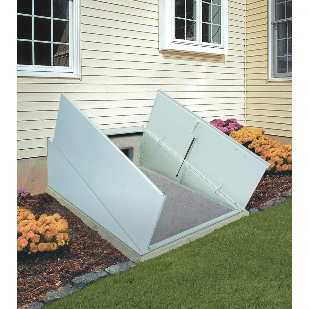 CLASC SZ C BASEMENT DOOR