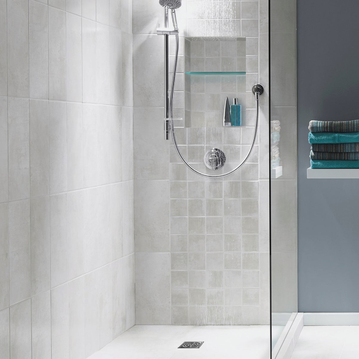 M-D Building Products PROVA 48 In. x 48 In. Center Drain Shower Kit Image 3