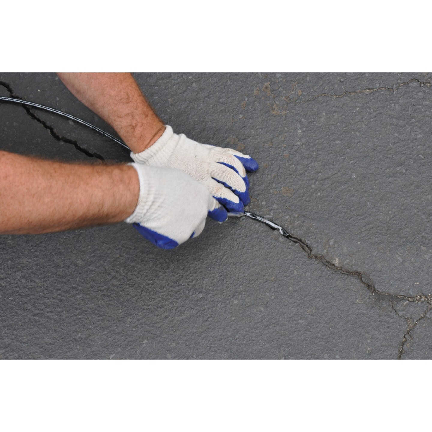 Latex-ite Pli-Stix 30 Ft. Driveway Crack and Joint Filler Image 3