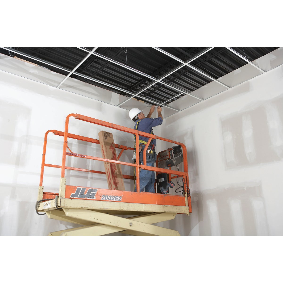 Donn 2 Ft. x 1 In. White Steel Fire Resistant Ceiling Tile Cross Tee Image 4