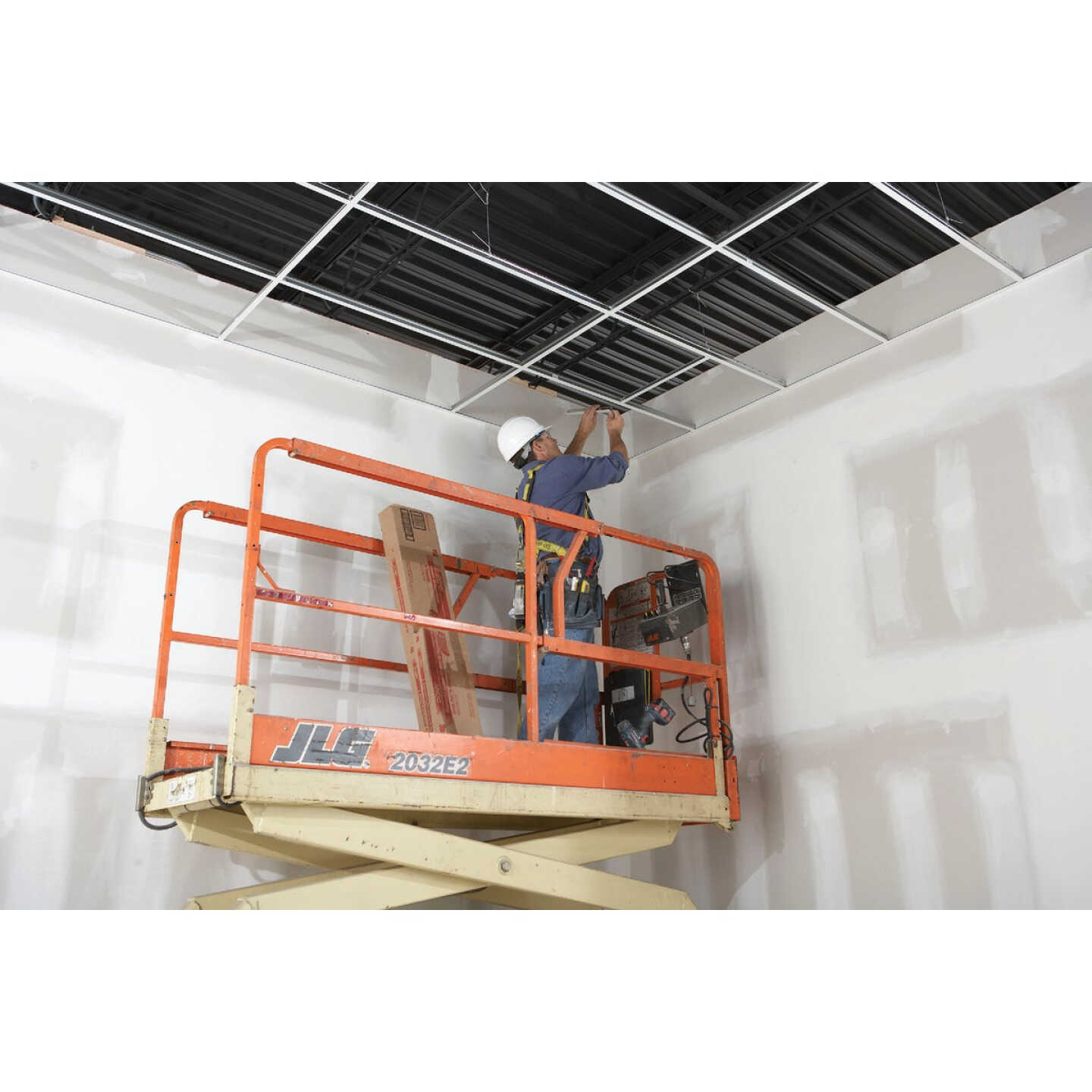 Donn 2 Ft. x 1 In. White Steel Fire Resistant Ceiling Tile Cross Tee Image 4