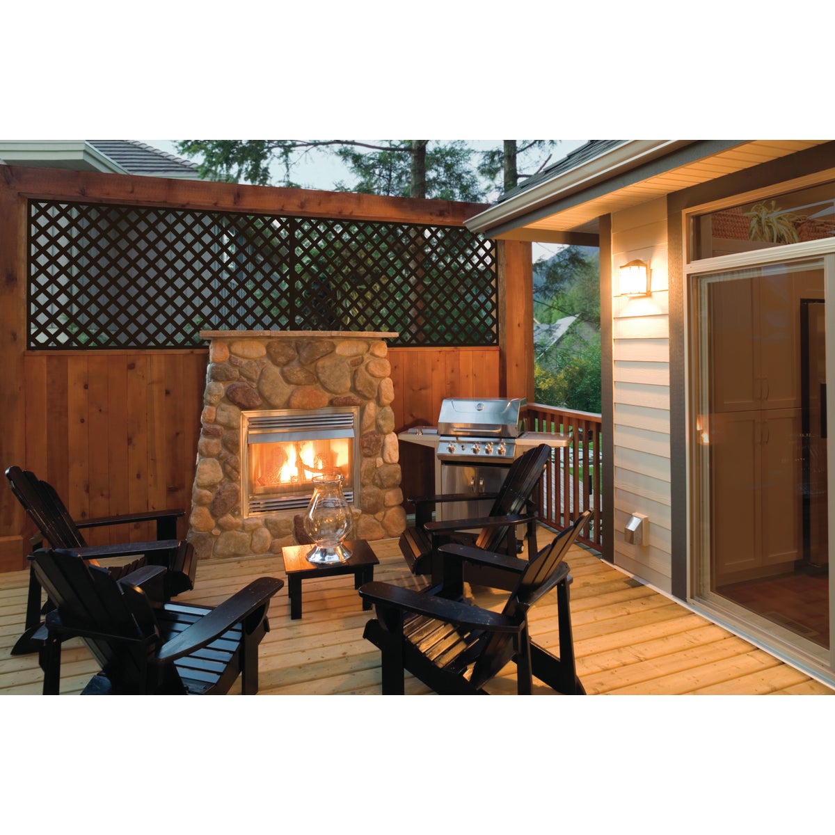 Deckorators 4 Ft. W x 8 Ft. L x 1/8 In. Thick Black Vinyl Lattice Panel Image 2