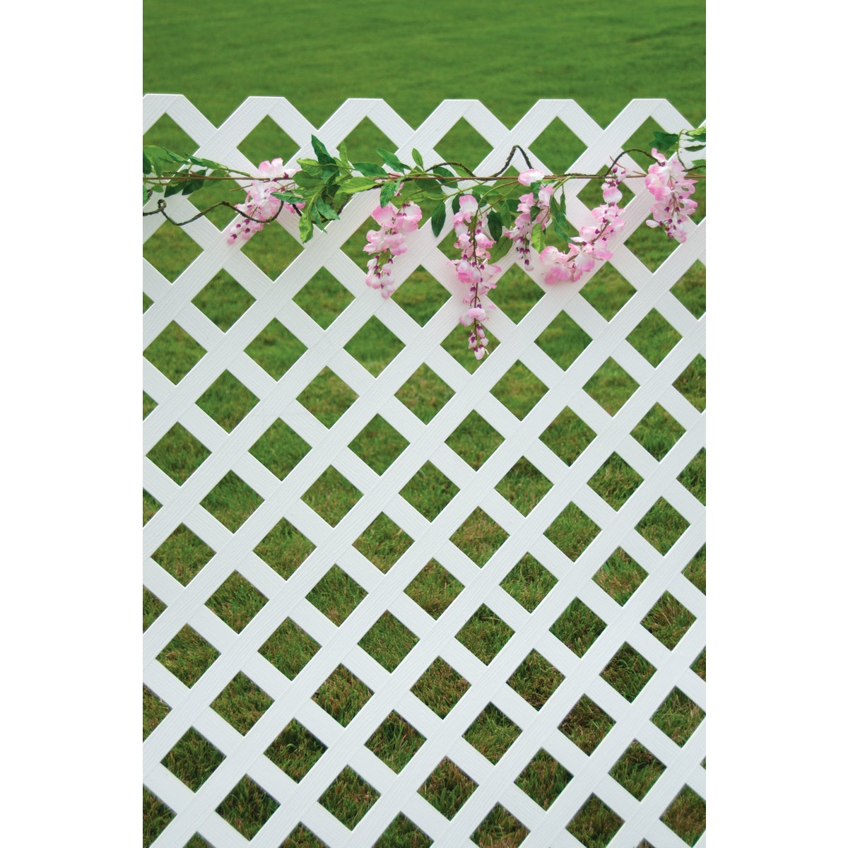 Deckorators 4 Ft. W x 8 Ft. L x 1/8 In. Thick White Vinyl Lattice Panel Image 4