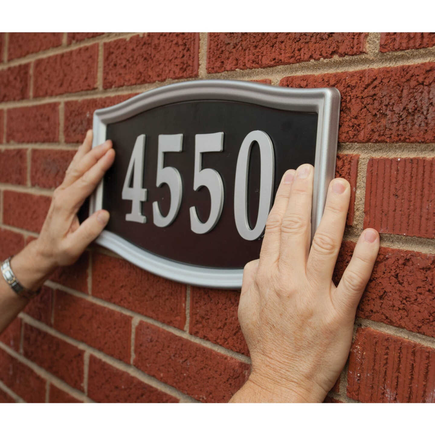 Gorilla 1 In. x 60 In. Tough & Clear Double-Sided Mounting Tape (15 Lb. Capacity) Image 2