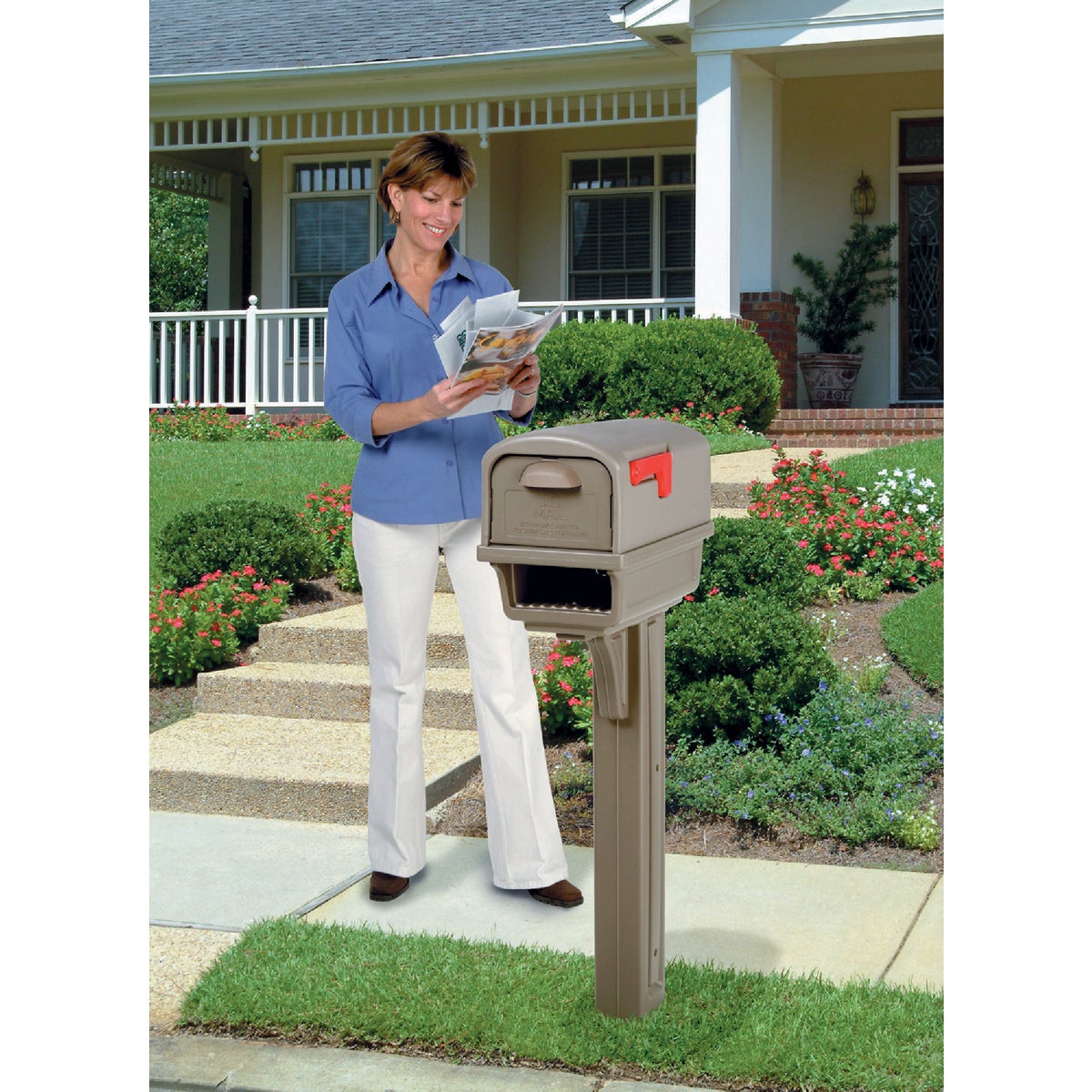 Gibraltar Gentry Mocha Mailbox & Post Image 2