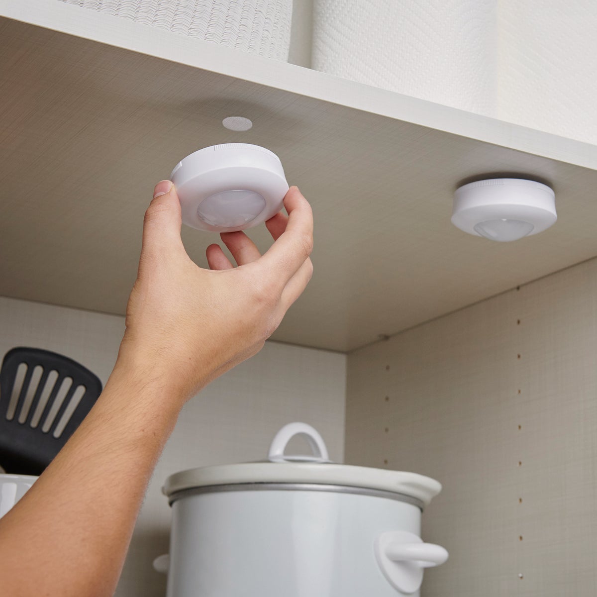 Wrap-It Storage Stick 'Em Dots 0.75 In. White Hook & Loop Fasteners (30 Ct.) Image 3