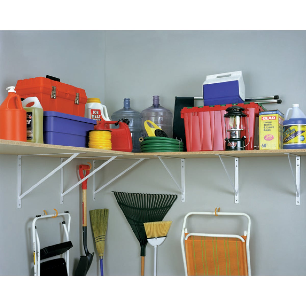 Knape & Vogt 208 Series 20 In. D. x 13 In. H. White Super Duty L-Bracket Image 4