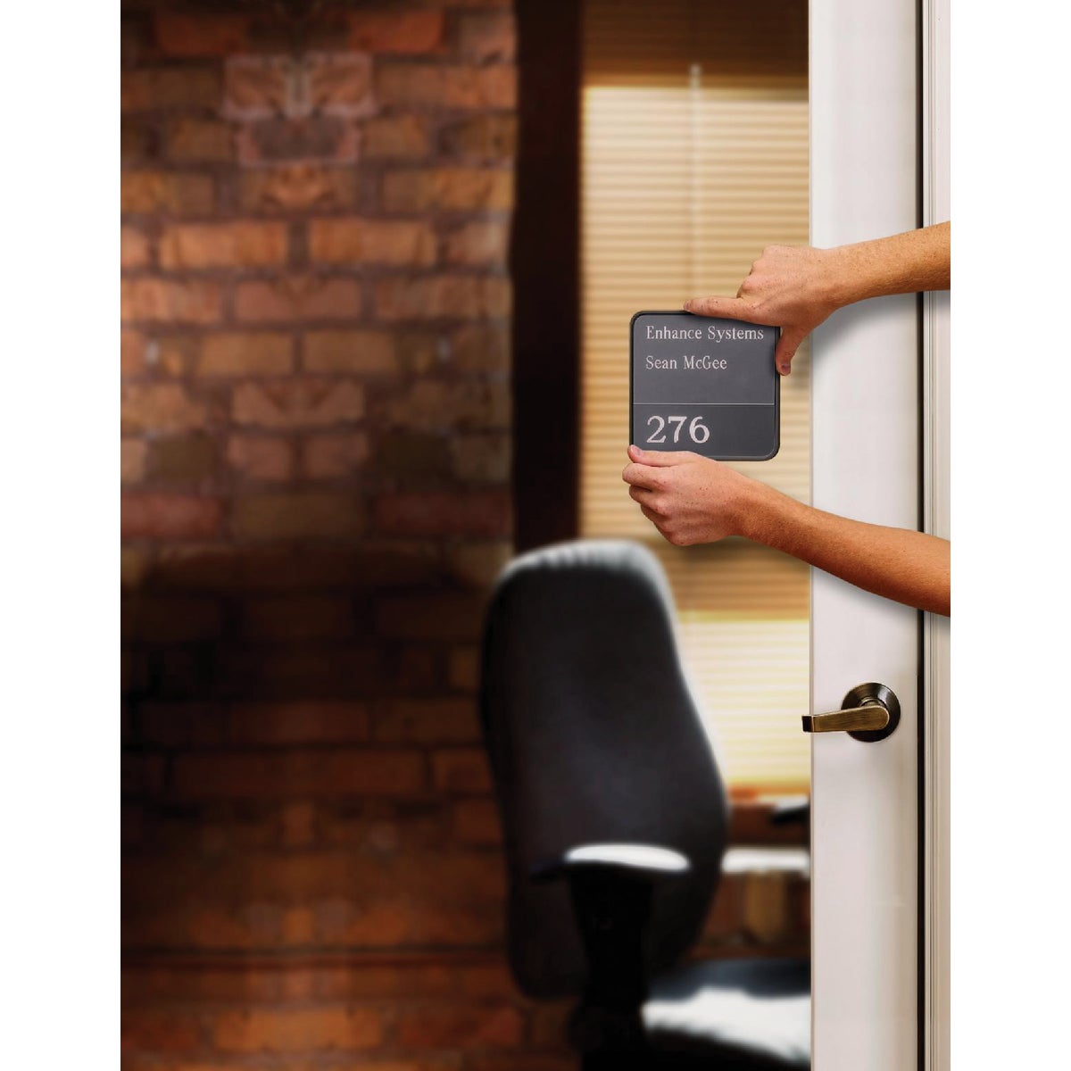 Scotch Mount 1 In. x 60 In. Clear Double-Sided Mounting Tape Image 4