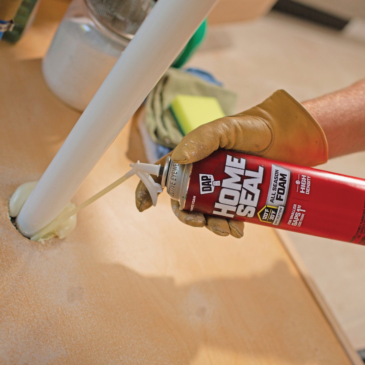 DAP Home Seal 12 Oz. Minimum Expanding Foam Sealant Image 5