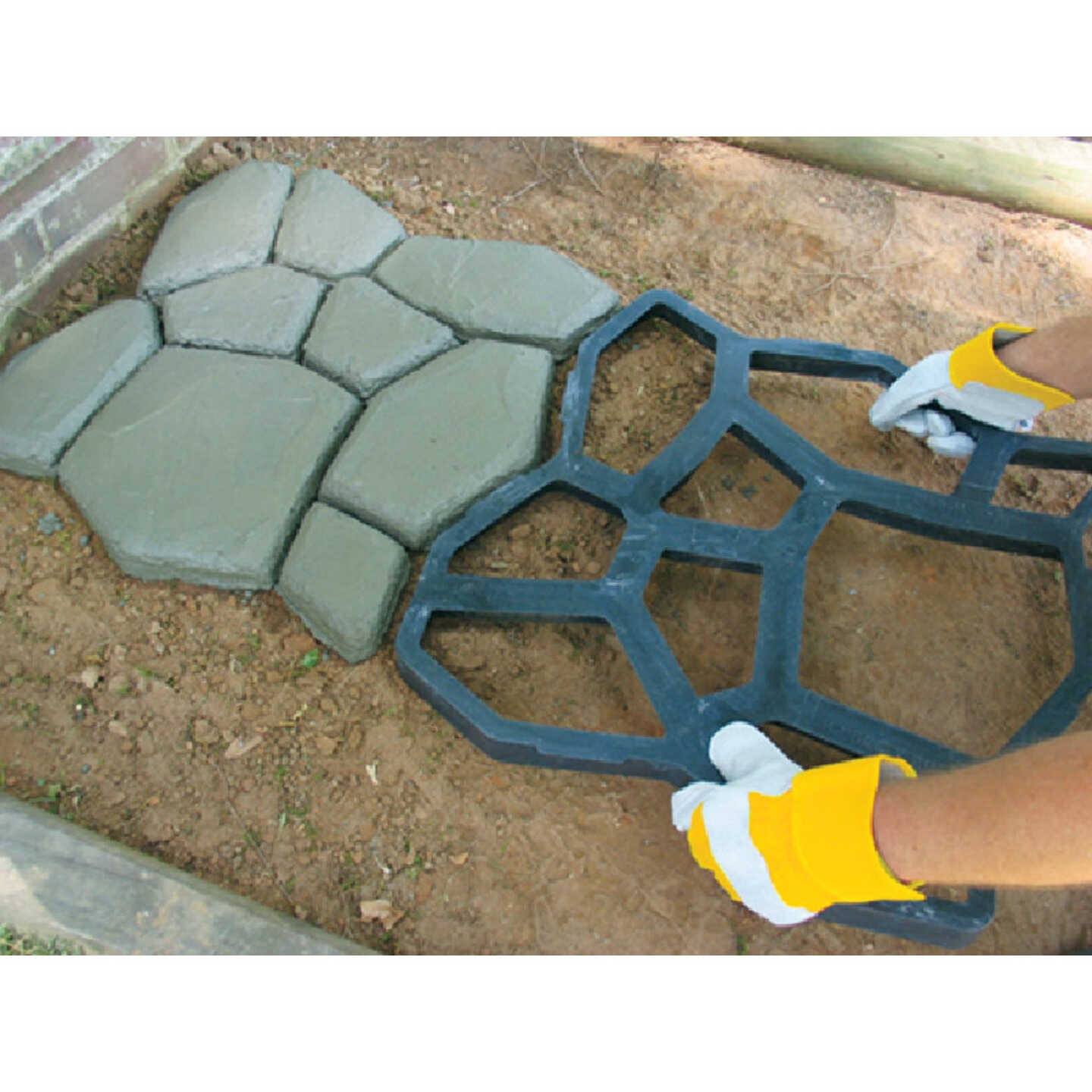 Quikrete Plastic Mold Reusable 2 Ft. Concrete Mold, Country Stone Image 6