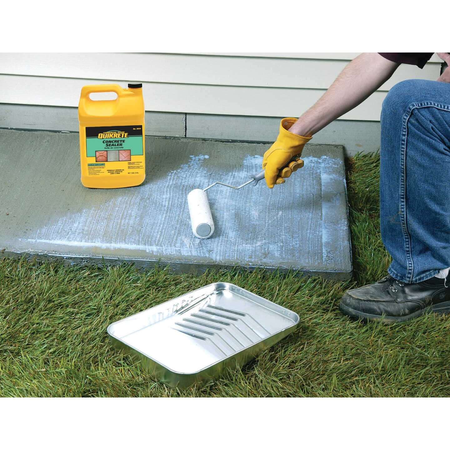 Quikrete Clear Satin Concrete Sealer, 1 Gal. Image 2