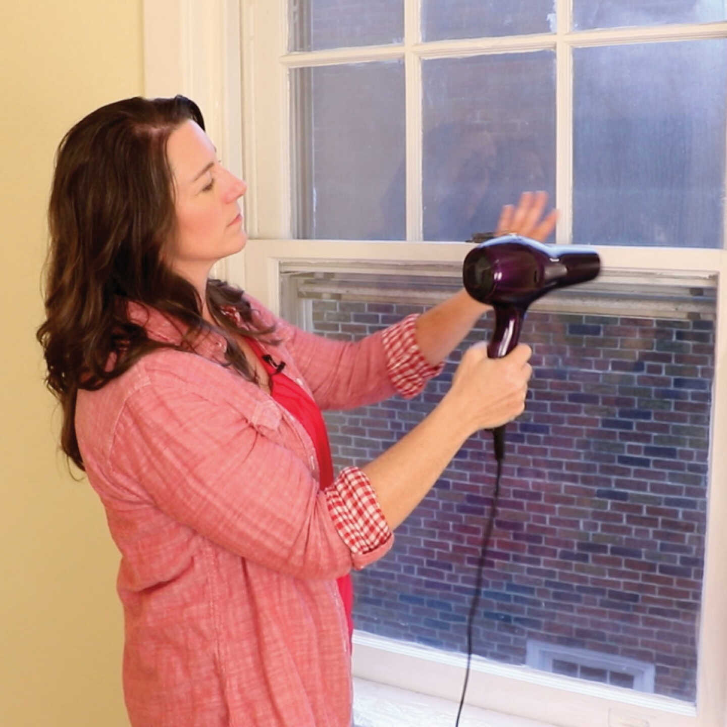 Frost King 42 In. x 62 In. Indoor Shrink Film Window Kit (3-Pack) Image 4