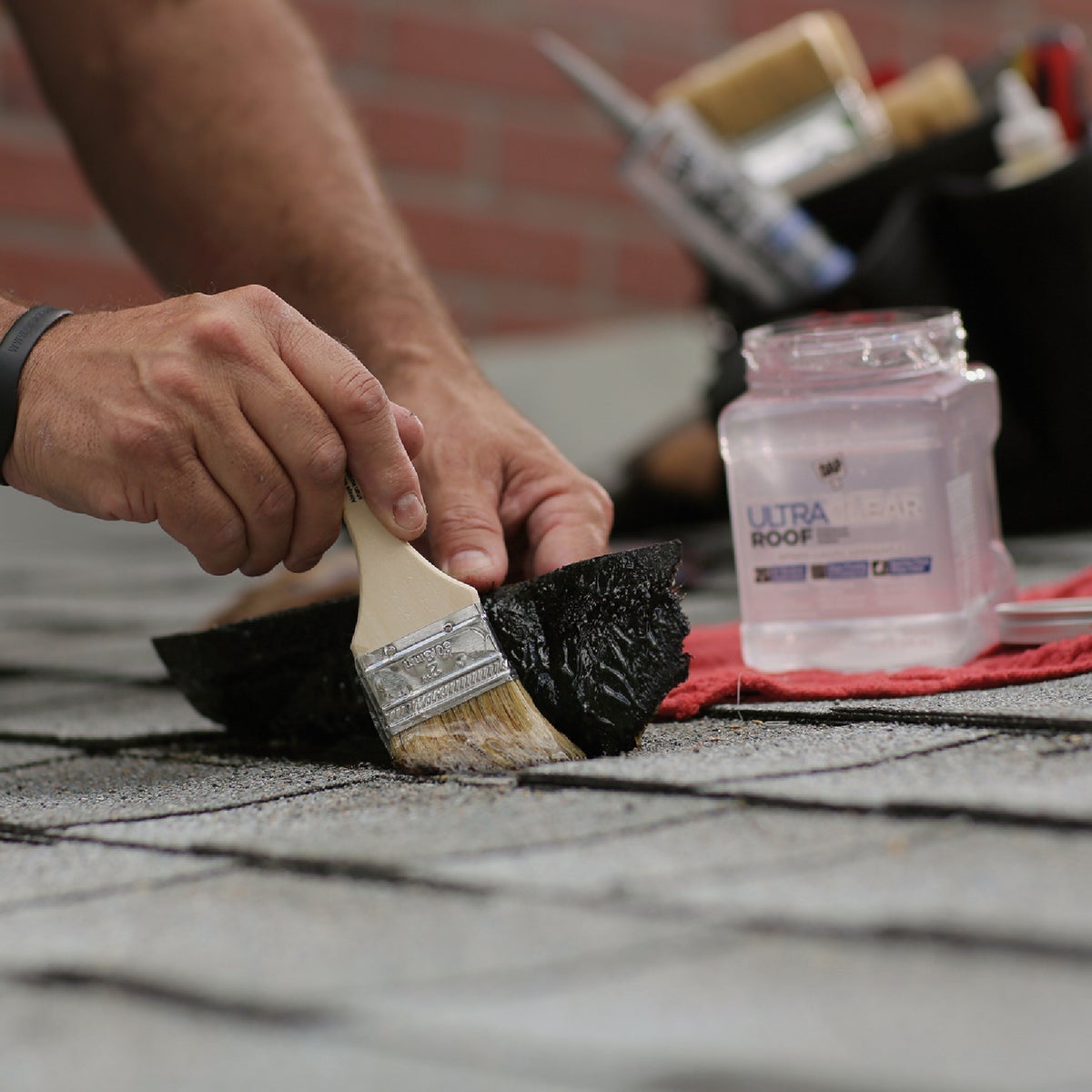 Dap Ultra Clear Roof 1 Gal. Waterproof Rubberized Roof Sealant Image 3