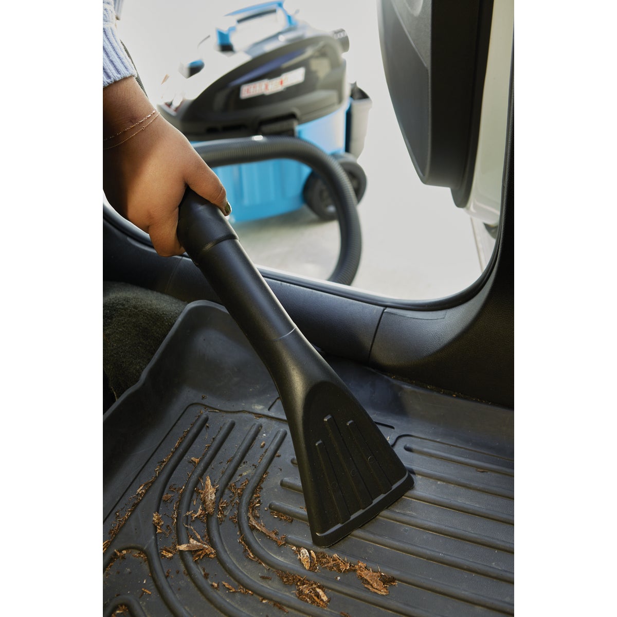 Channellock 4 Gal. 5.0-Peak HP Contractor Wet/Dry Vacuum Image 3