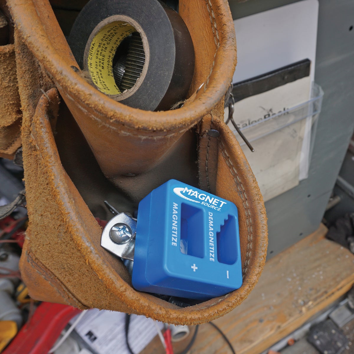 Master Magnetics Magnetizer and Degmagnetizer Image 4