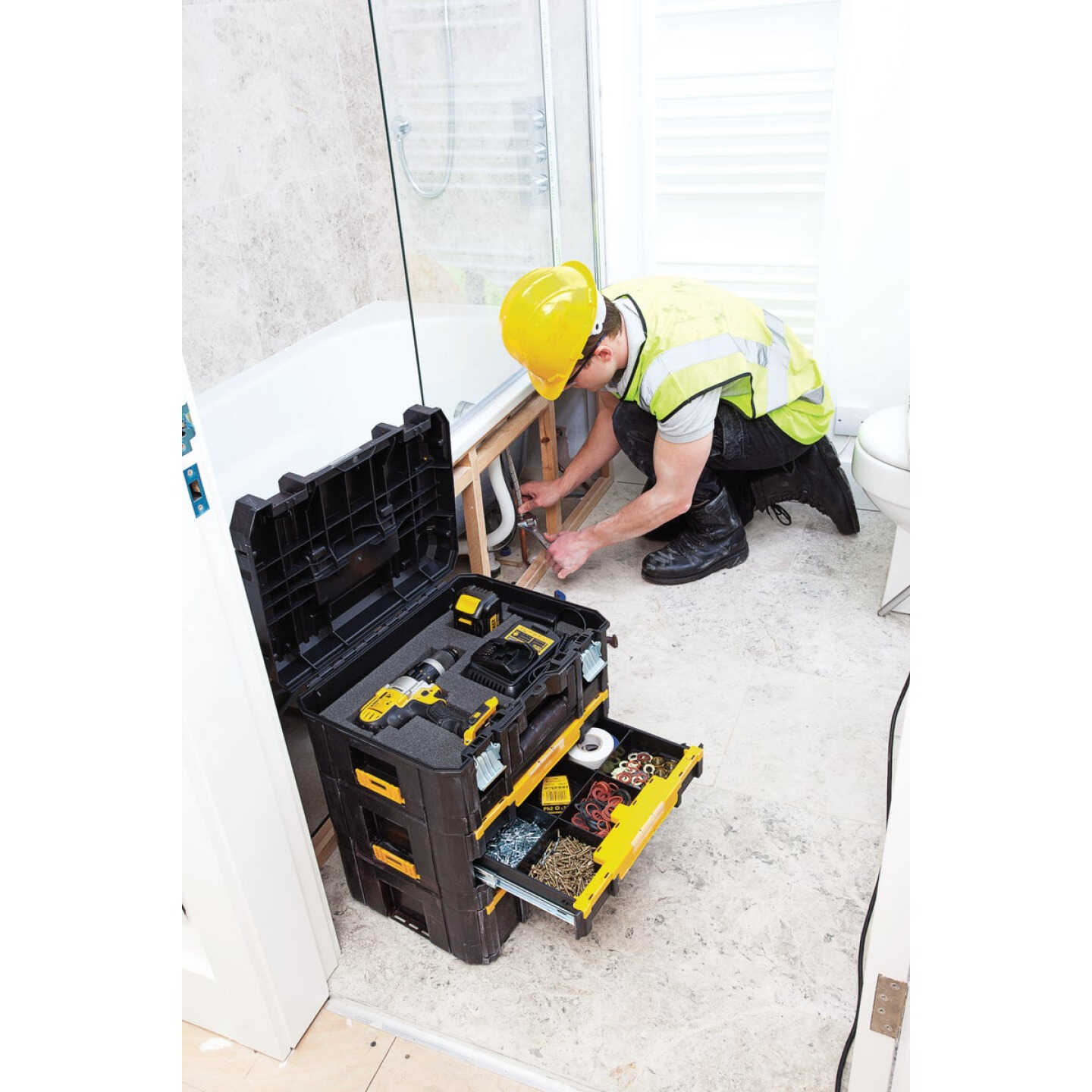 DEWALT TSTAK II Flat Top Toolbox, 66 Lb. Capacity Image 6