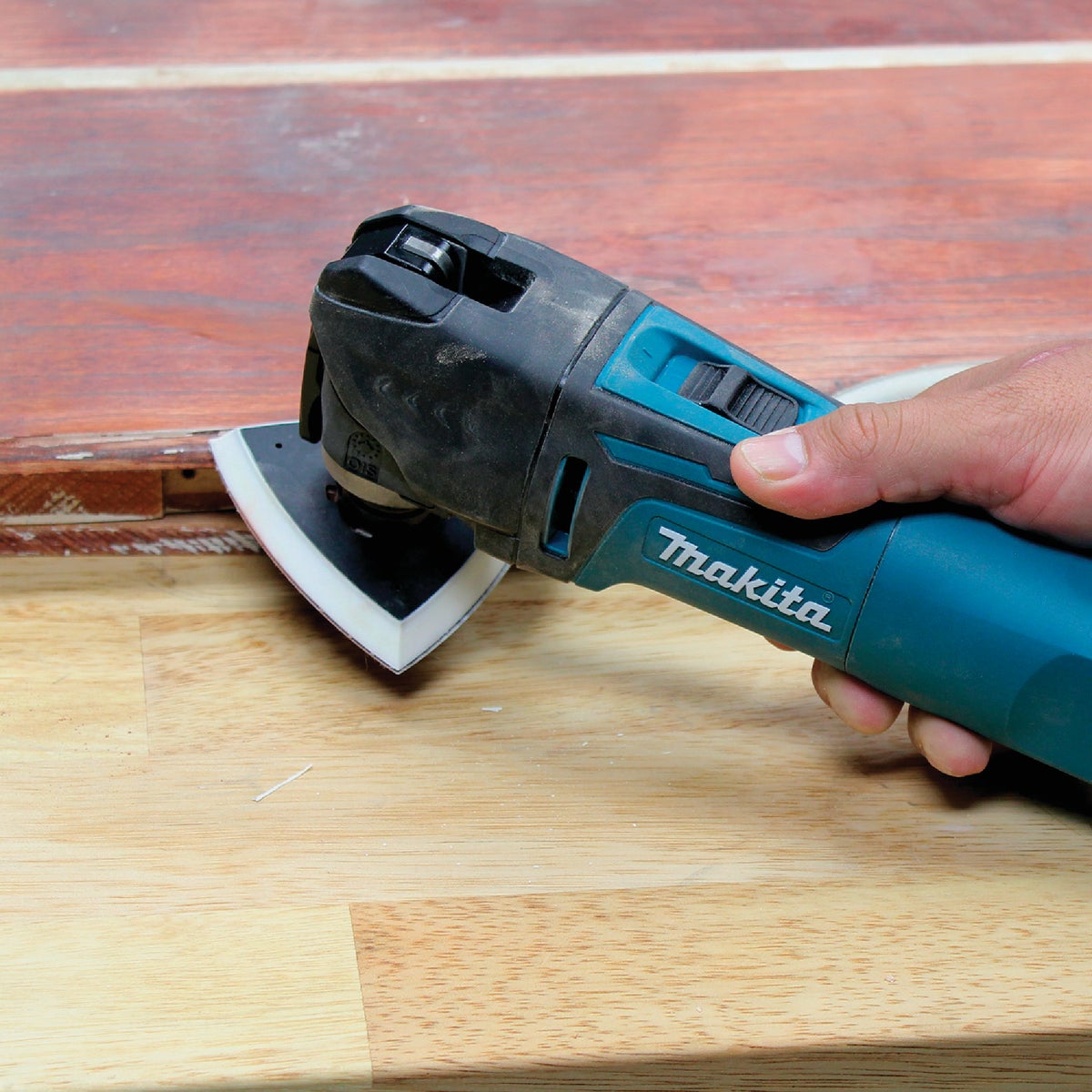 Makita 3-Amp Oscillating Tool Kit Image 6