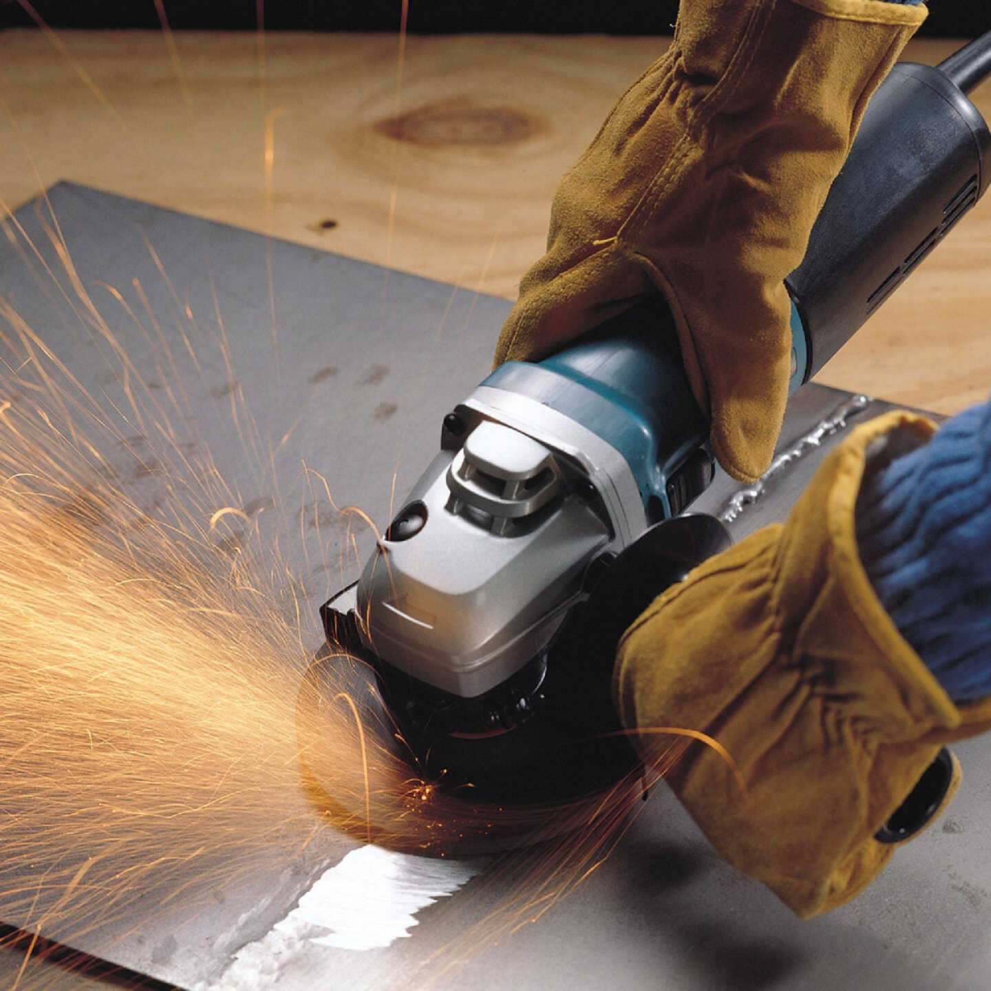 Makita 4-1/2 In. 12-Amp SJS High-Power Angle Grinder Image 4