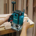 Makita 15-Amp 3.25 HP Plunge Router Image 2