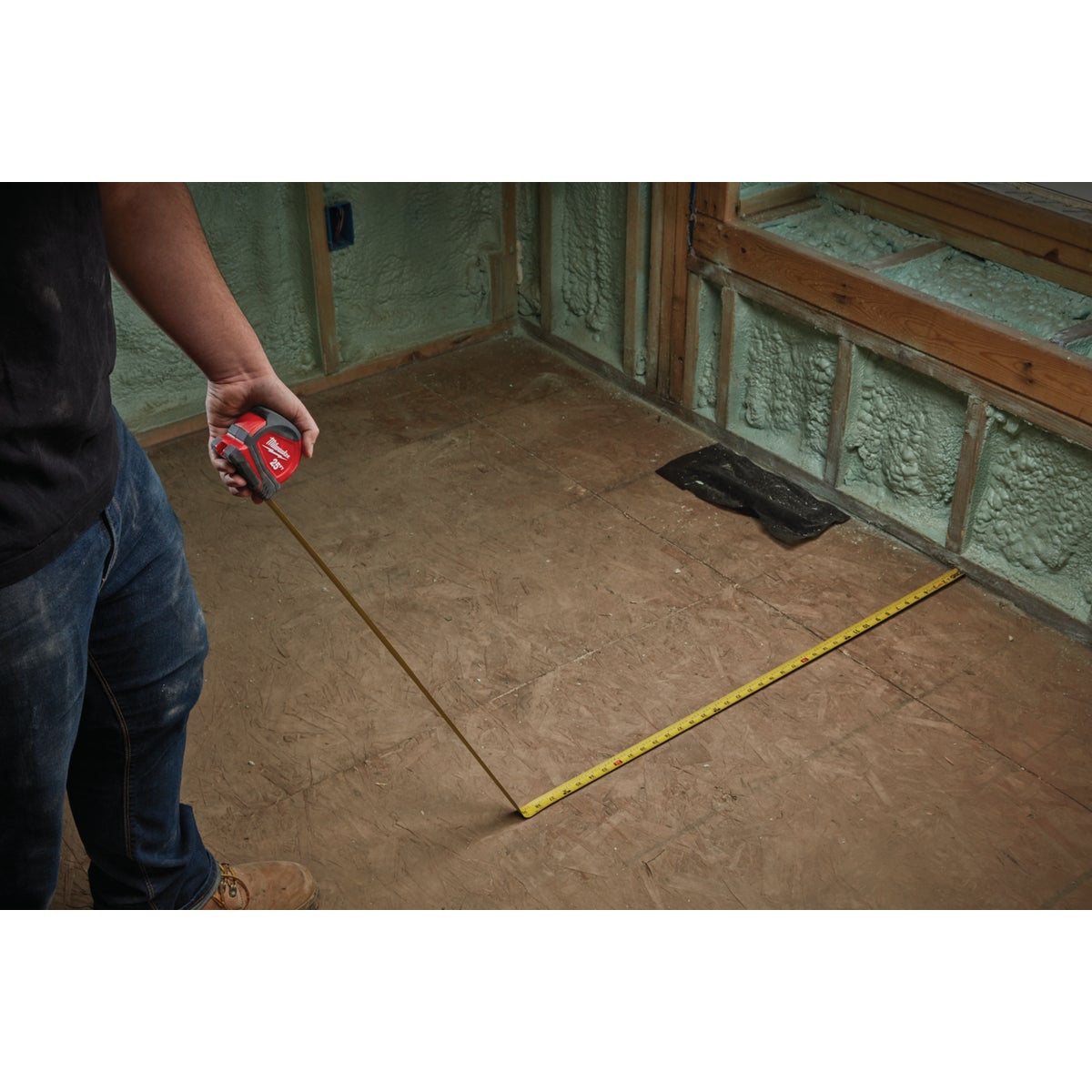 Milwaukee 25 Ft. Compact Tape Measure Image 4