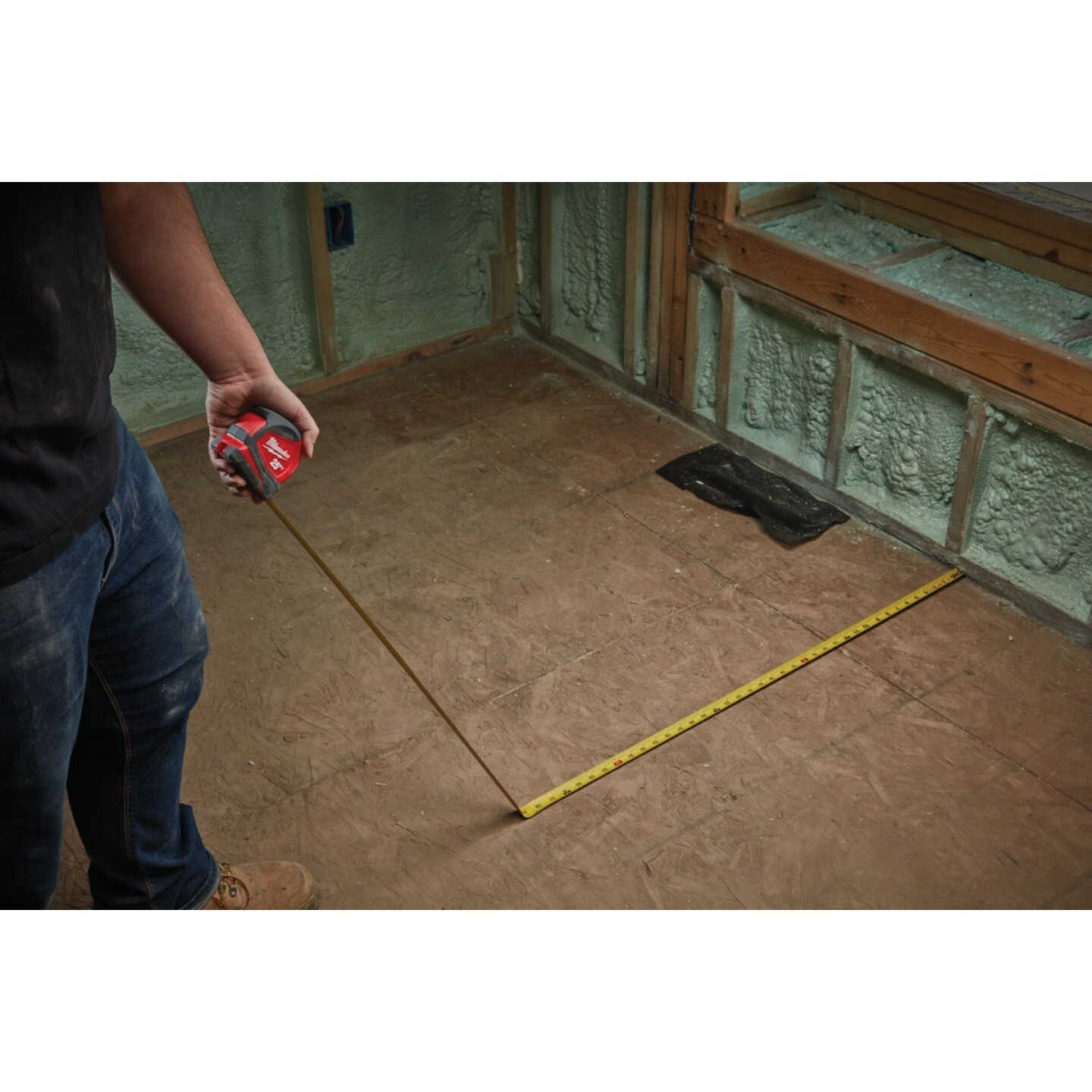 Milwaukee 25 Ft. Compact Tape Measure Image 4