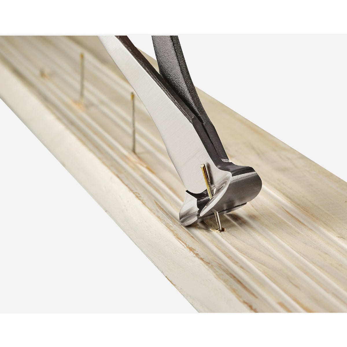 Milwaukee 7 In. Cutting Nipper Image 3