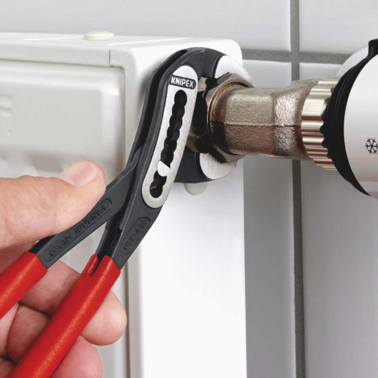 Knipex Alligator 7-1/4 In. Water Pump Groove Joint Pliers Image 2