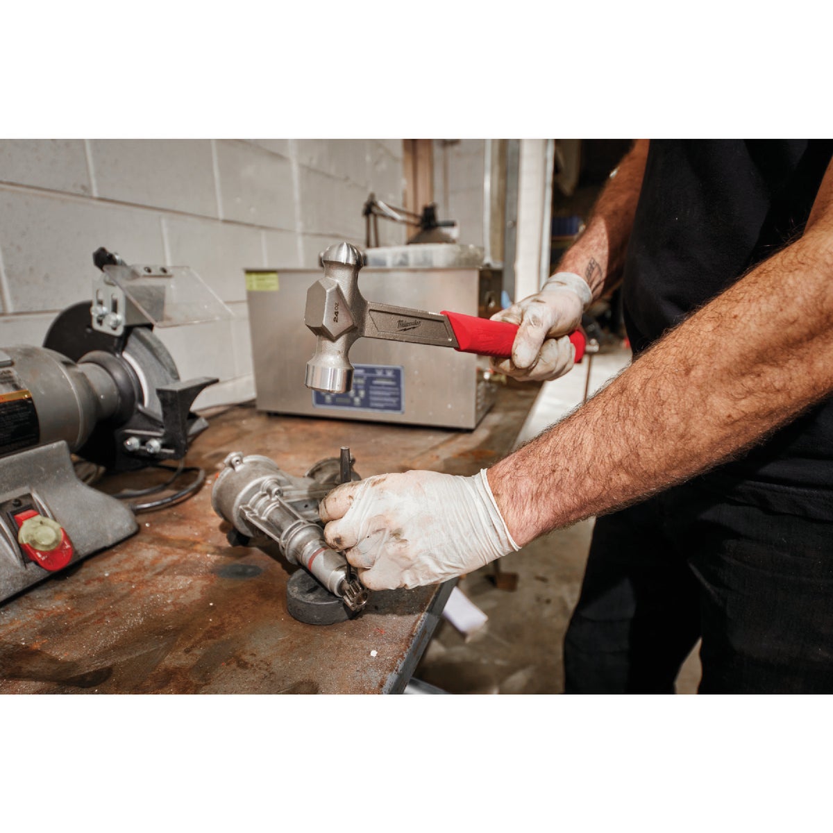 Milwaukee 24 Oz. Steel Ball Peen Hammer Image 5