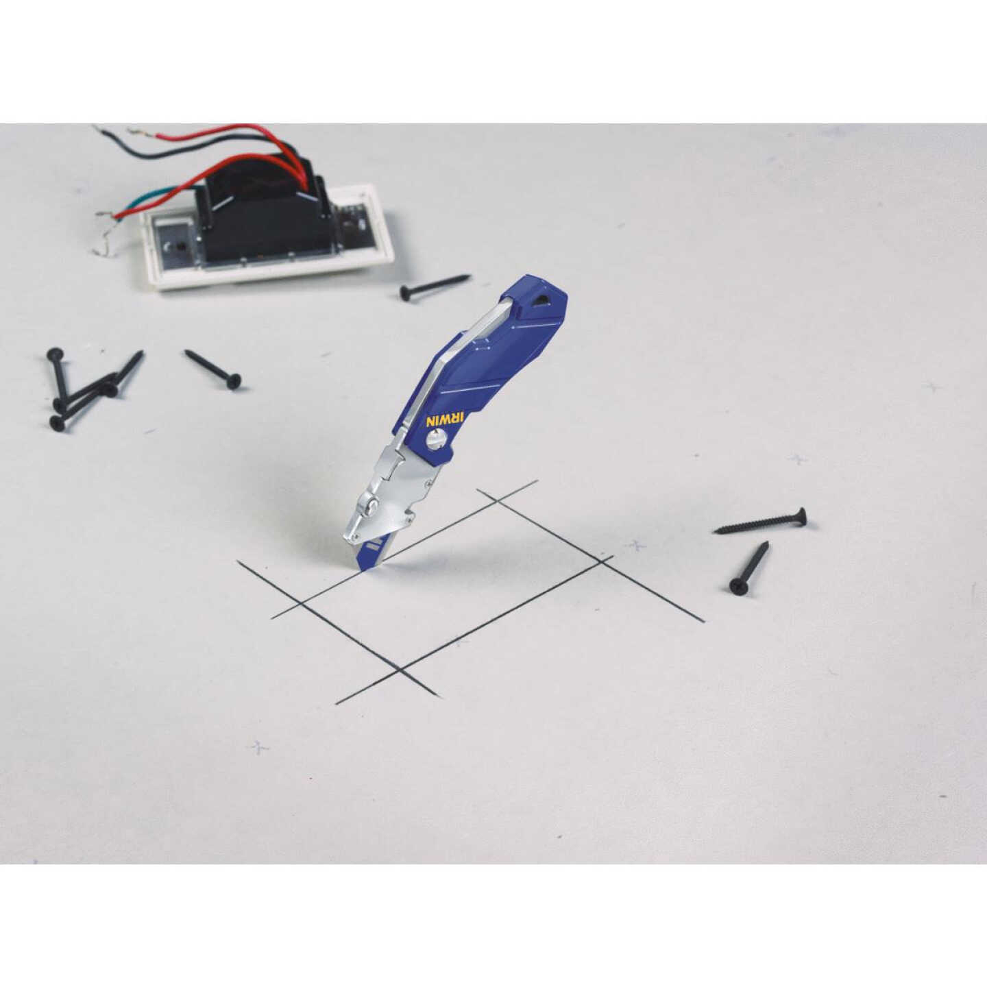 Irwin Lockback Retractable Folding Utility Knife Image 6