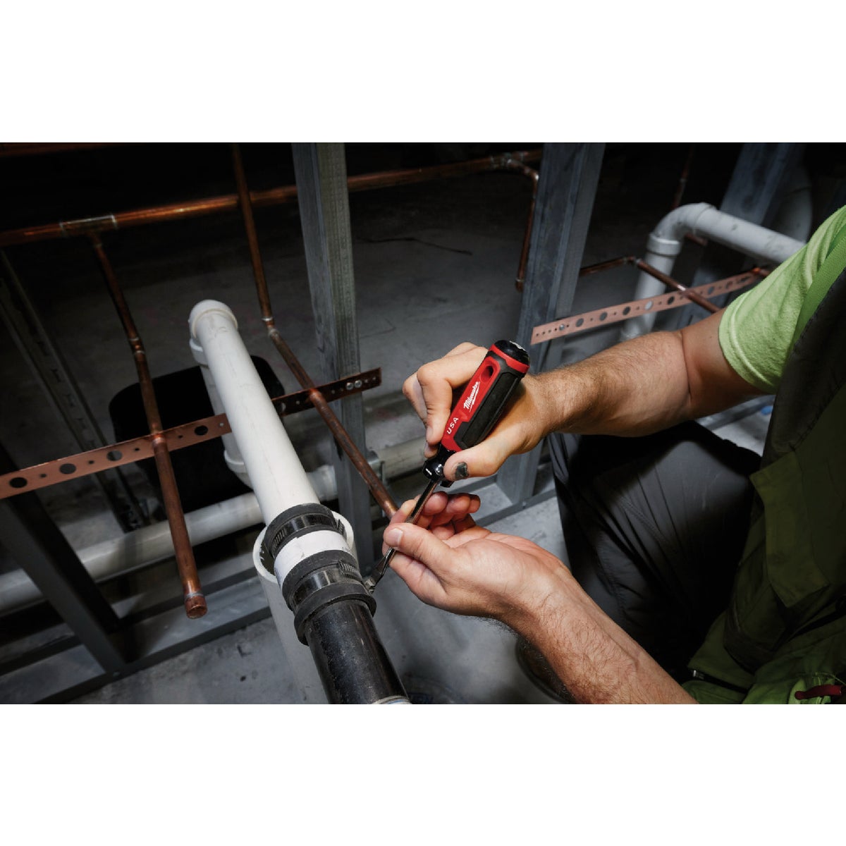 Milwaukee 1/4 In. x 4 In. Slotted Screwdriver with Cushion Grip Image 4