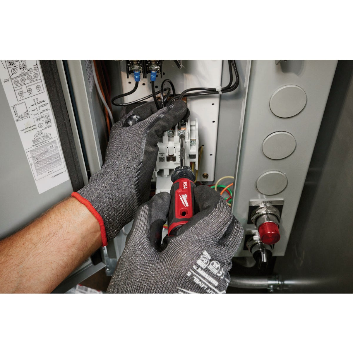 Milwaukee #1 x 4 In. ECX Cushion Grip Screwdriver (USA) Image 6