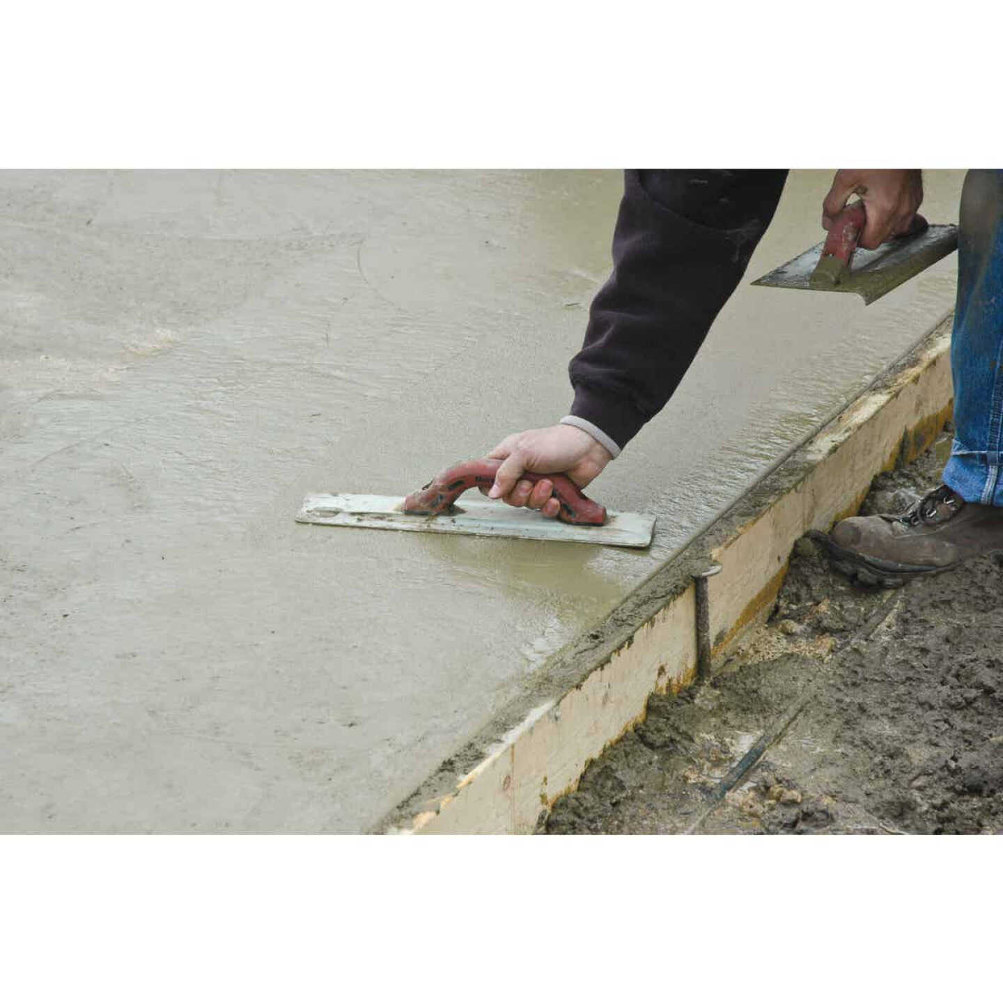 Marshalltown Cast Magnesium Straight 16 In. Float Image 2