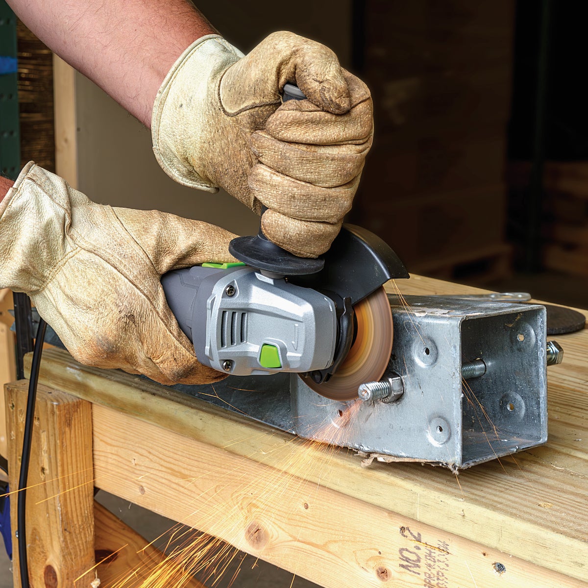 Genesis 4-1/2 In. 7-Amp Angle Grinder Image 3