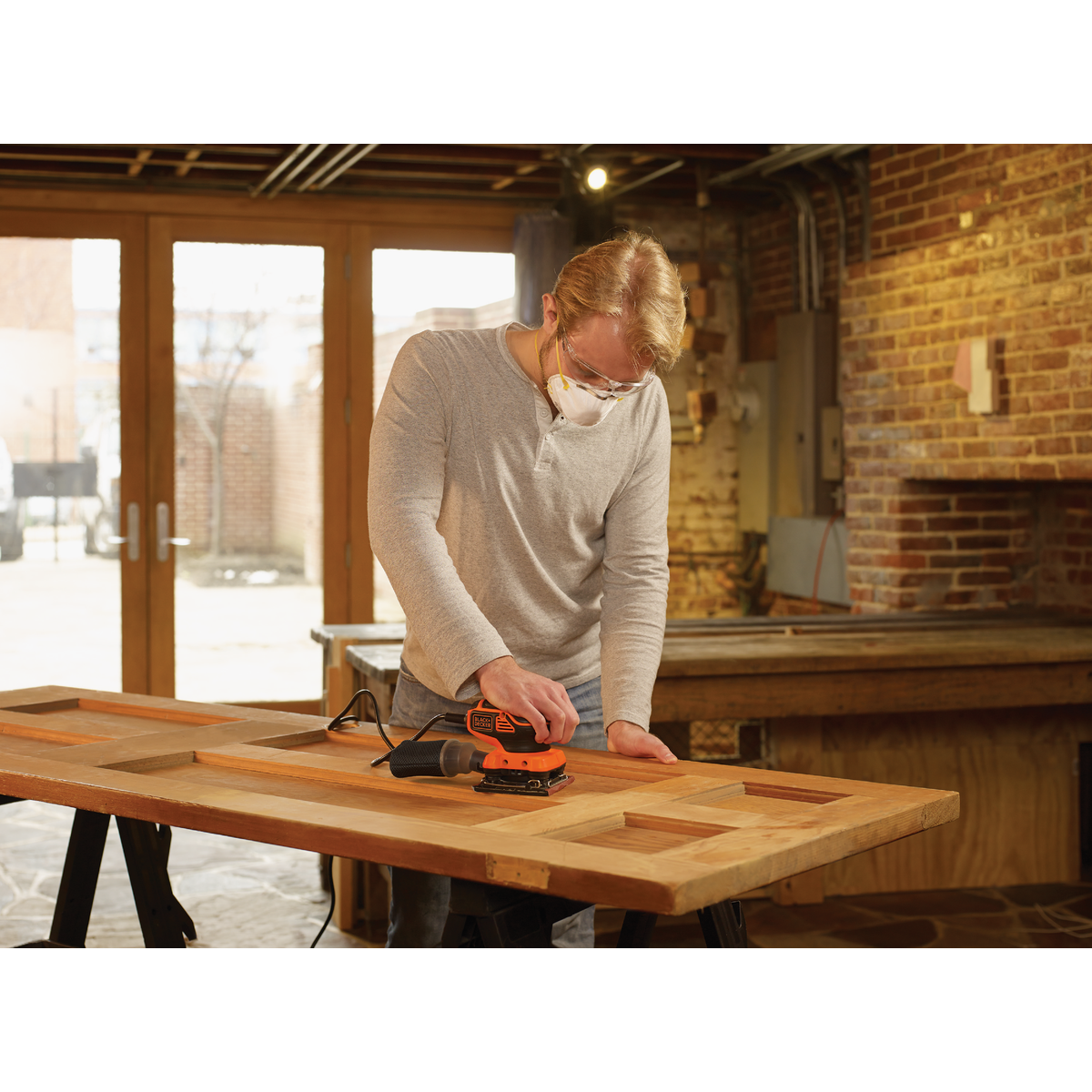 Black & Decker 1/4 Sheet 2.0A Finish Sander Image 2