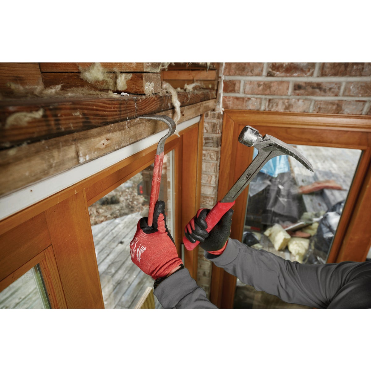 Milwaukee 28 Oz. Milled-Face Framing Hammer with Steel I-Beam Handle Image 3