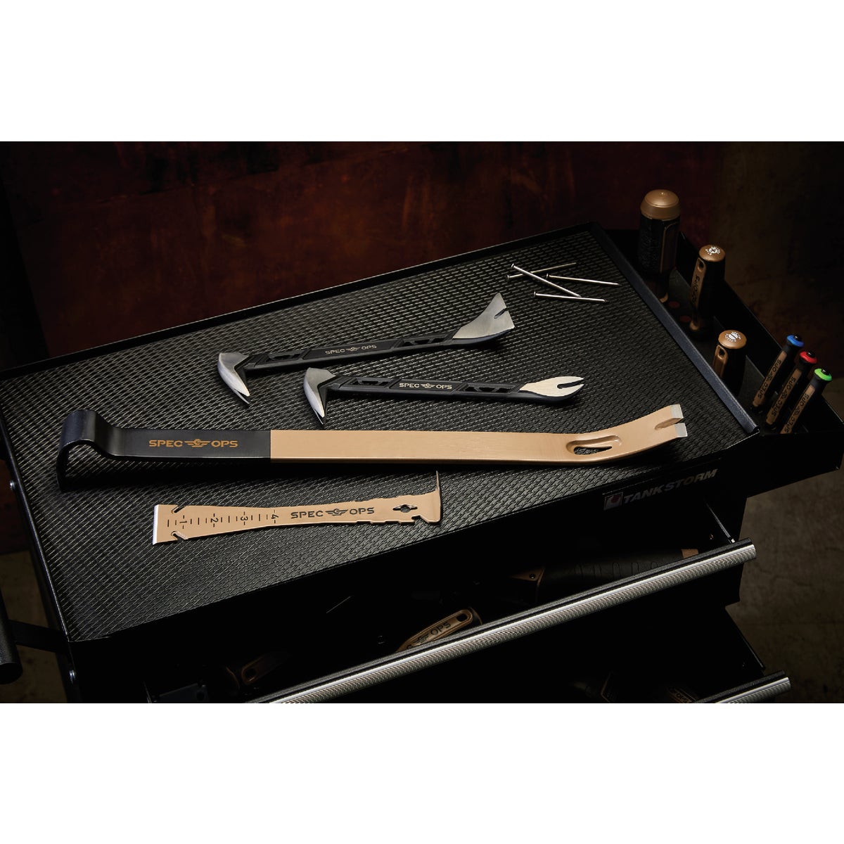 Spec Ops 21 In. High-Carbon Steel Flat Pry Bar Image 3