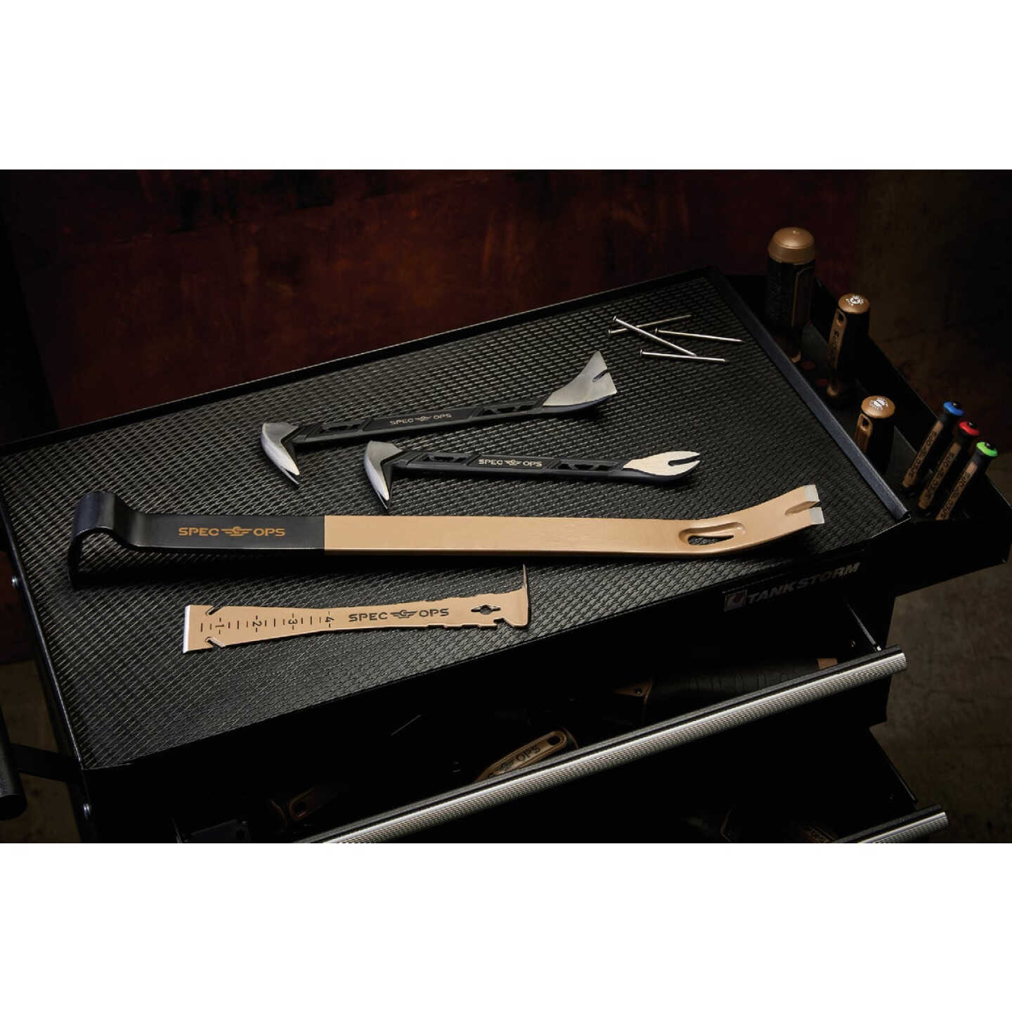 Spec Ops 21 In. High-Carbon Steel Flat Pry Bar Image 3