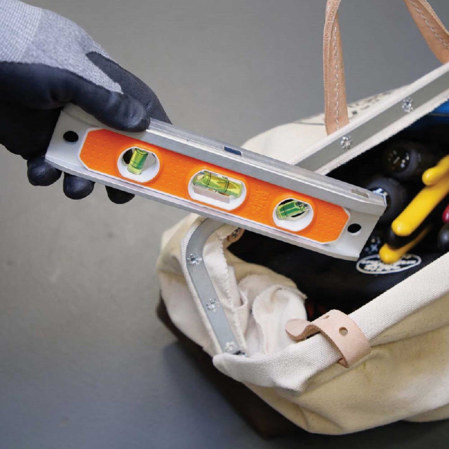 Klein 9 In. Aluminum Rare-Earth Magnet Torpedo Level Image 2