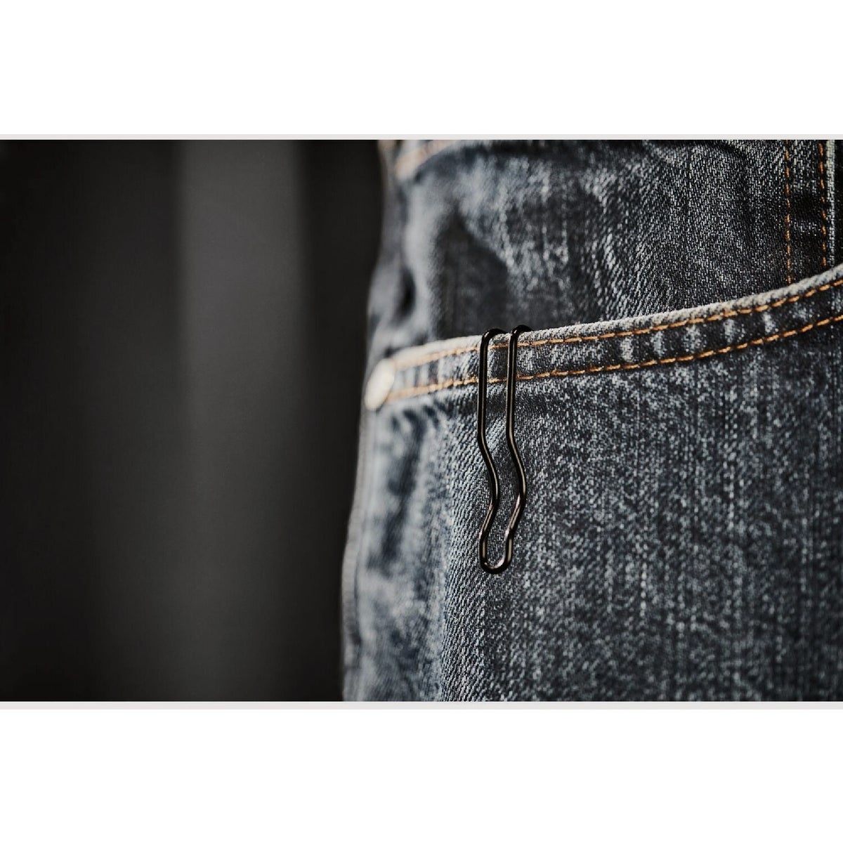 DEWALT Push & Flip Folding Utility Knife Image 10