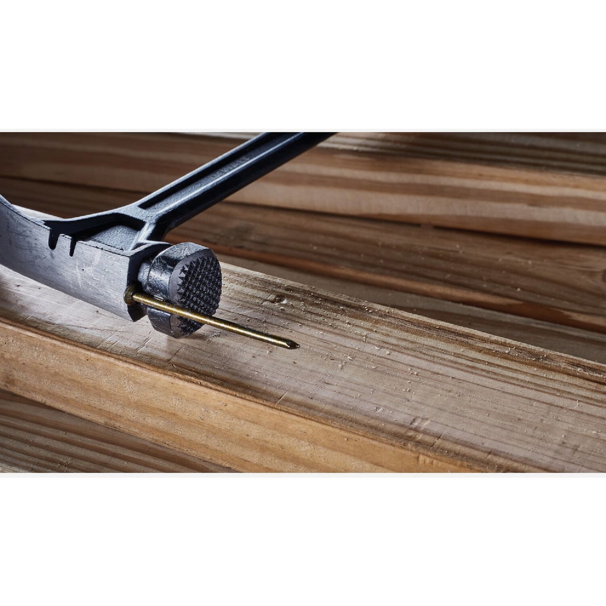 DEWALT 22 Oz. Milled Face Framing Hammer with Steel Handle Image 3