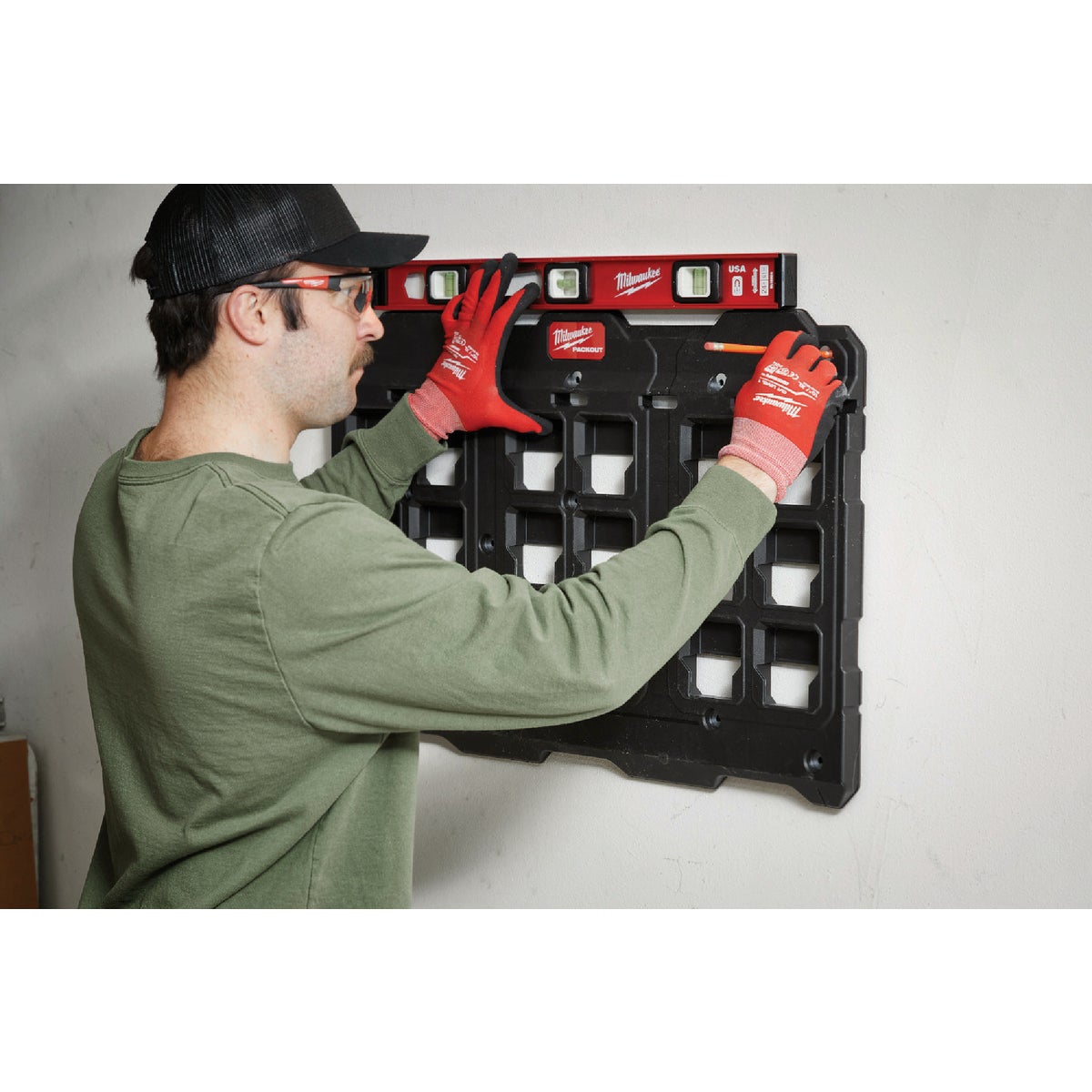 Milwaukee PACKOUT Large Wall Plate, 150 Lb. Capacity Image 3