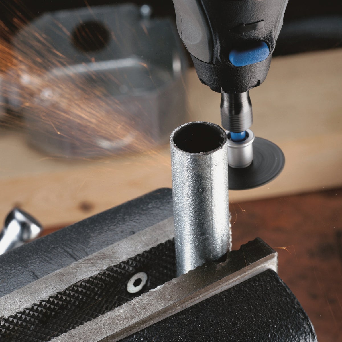 Dremel 1-1/2 In. EZ Lock Metal/Plastic Cut-Off Wheel Kit (11-Piece) Image 2