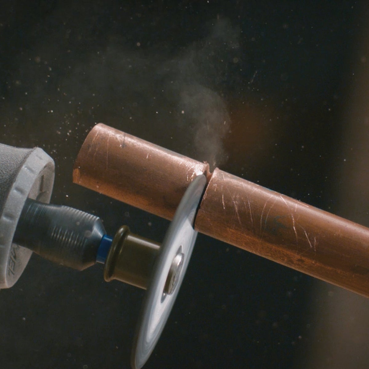 Dremel 1-1/2 In. EZ Lock Metal/Plastic Cut-Off Wheel Kit (11-Piece) Image 3