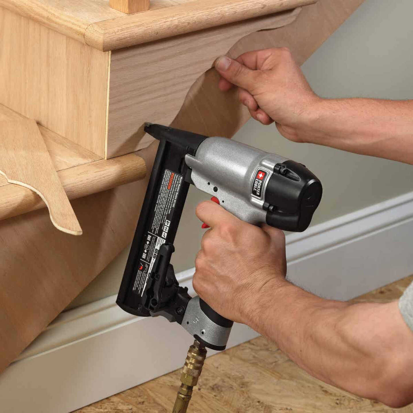 Porter Cable 18-Gauge 1/4-In. Crown 1-1/2 In. Finish Stapler Kit Image 3