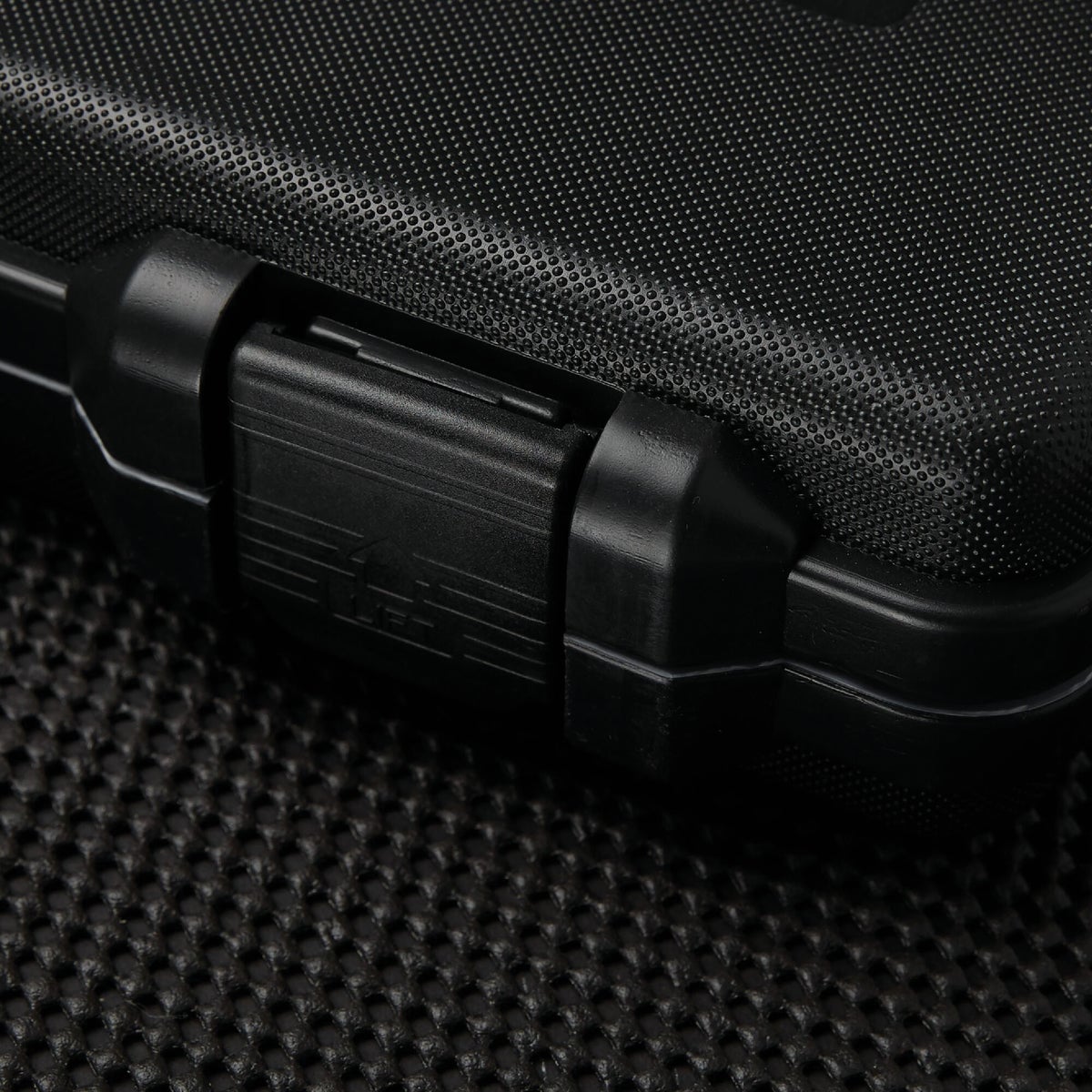 Stanley Standard/Metric 1/4 In. Drive & 3/8 In. Drive Black Chrome Combination Ratchet & Socket Set (69-Piece) Image 7