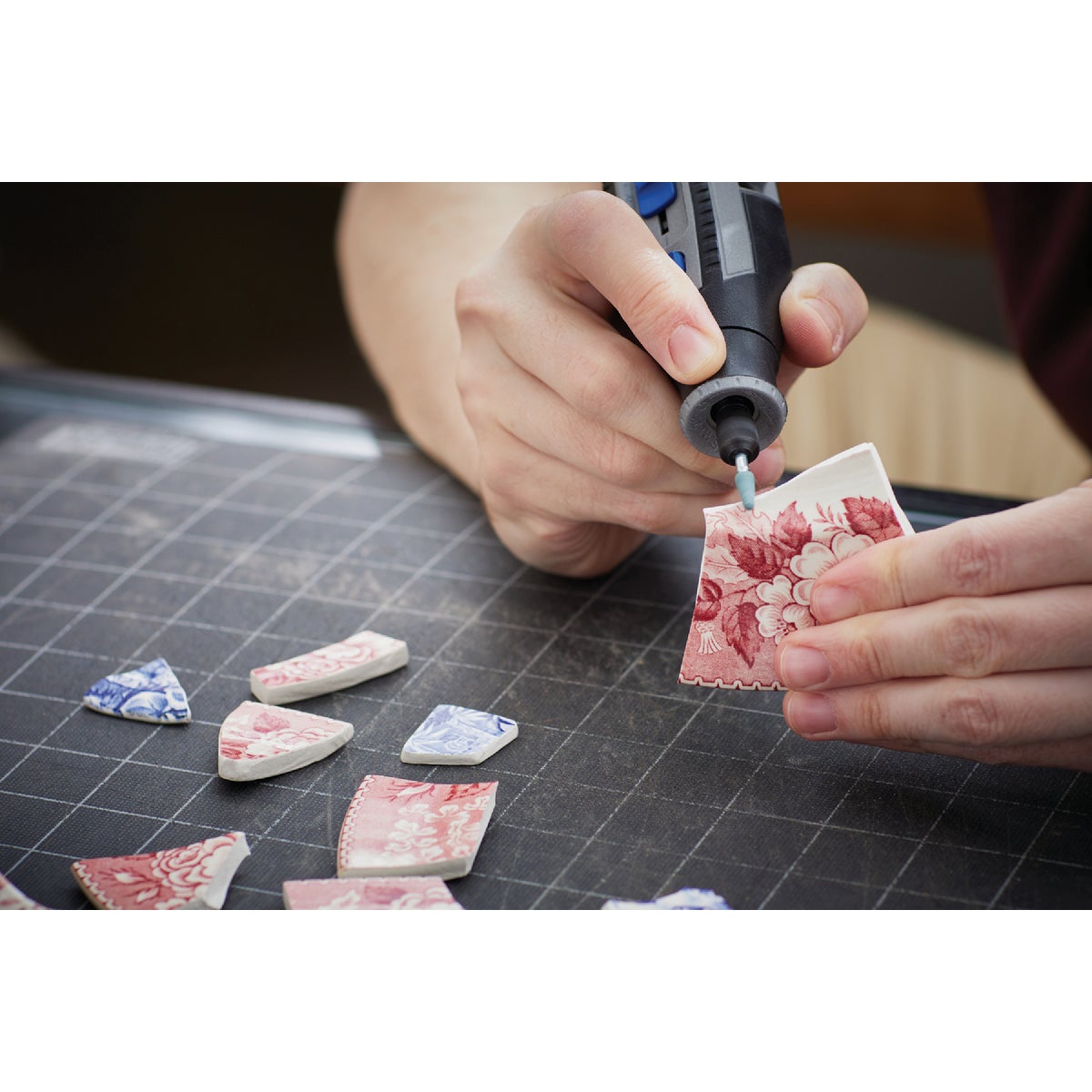 Dremel 3/16 In. Silicon Carbide Grinding Stone Image 4