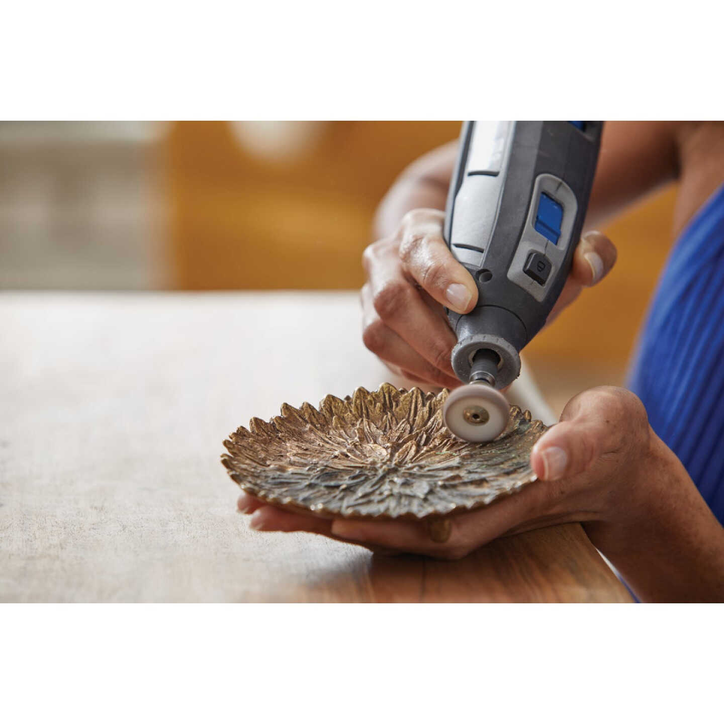 Dremel EZ Lock 1 In. Cloth Polishing Wheel Image 3