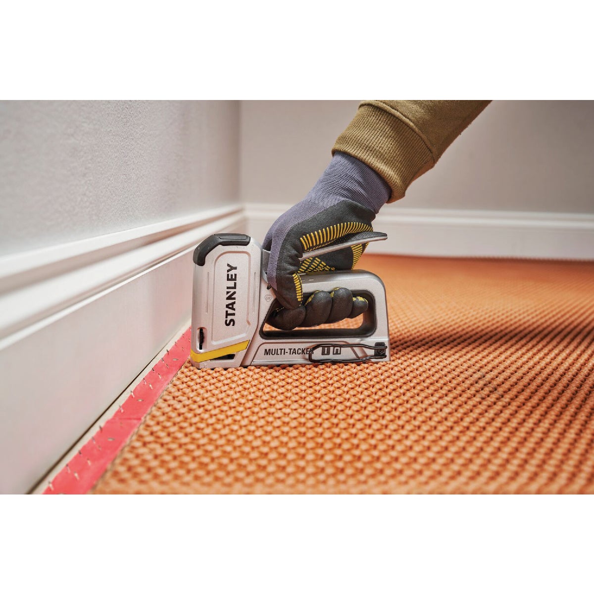 Stanley SharpShooter Plus Heavy-Duty Brad/Staple Gun Image 4