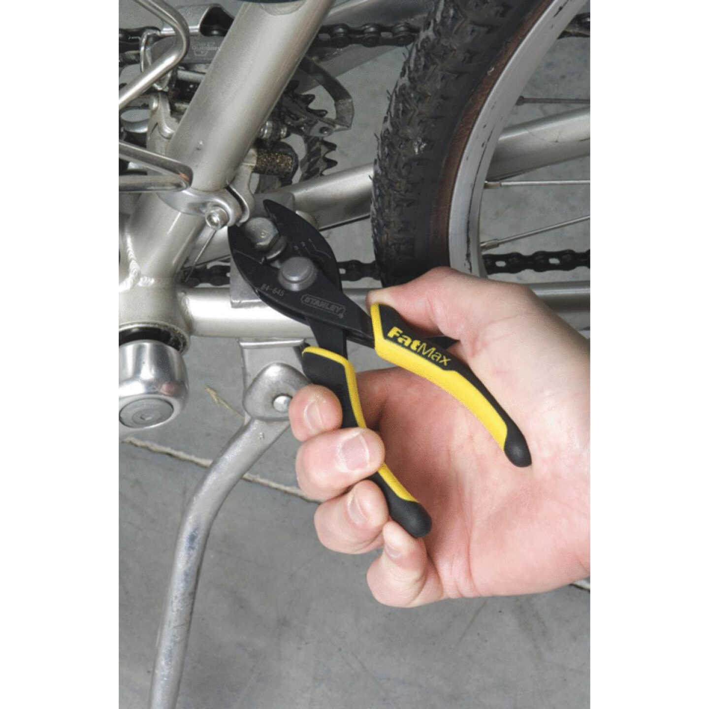 FATMAX 6" SLIP JT PLIERS Image 3