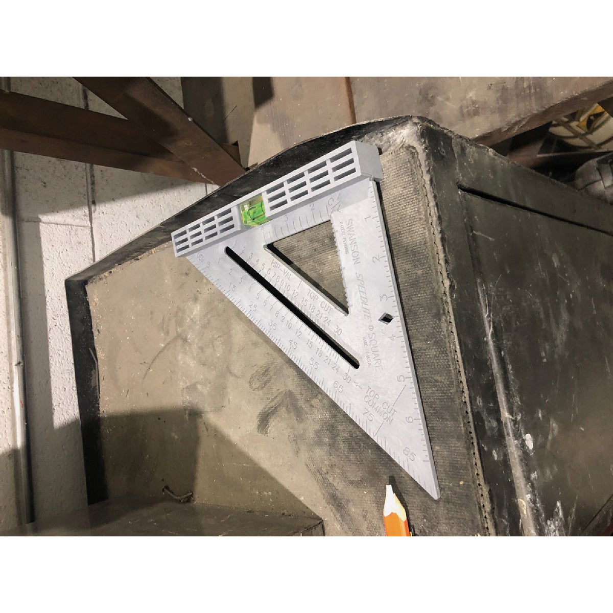 Swanson Speedlite 8 In. Plastic Rafter Square with Level Image 3